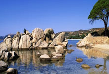 17岁埃斯特旺热身时看到队友正穿鞋，挑球过队友.